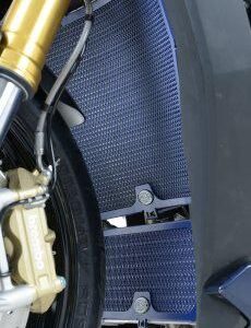 R&G BMW S1000RR/HP4 OIL COOLER GUARD